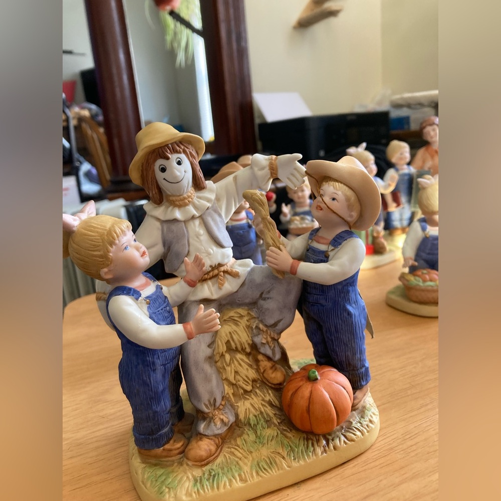 Lot of 6 Denim Days Homco Figurines